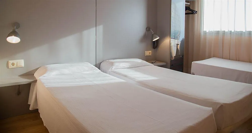 B&B Hotel Figueres 0*,  Spanyolország